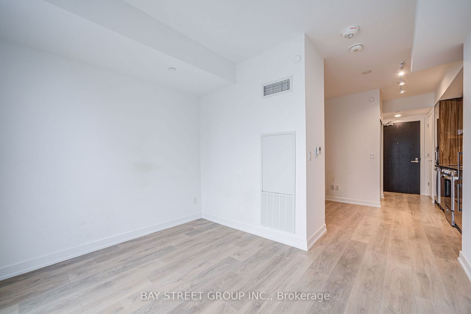 501 Yonge St, unit 4104 for rent