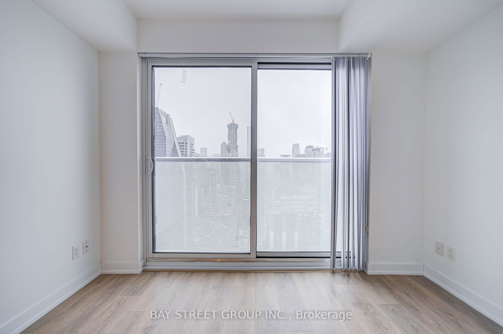 501 Yonge St, unit 4104 for rent