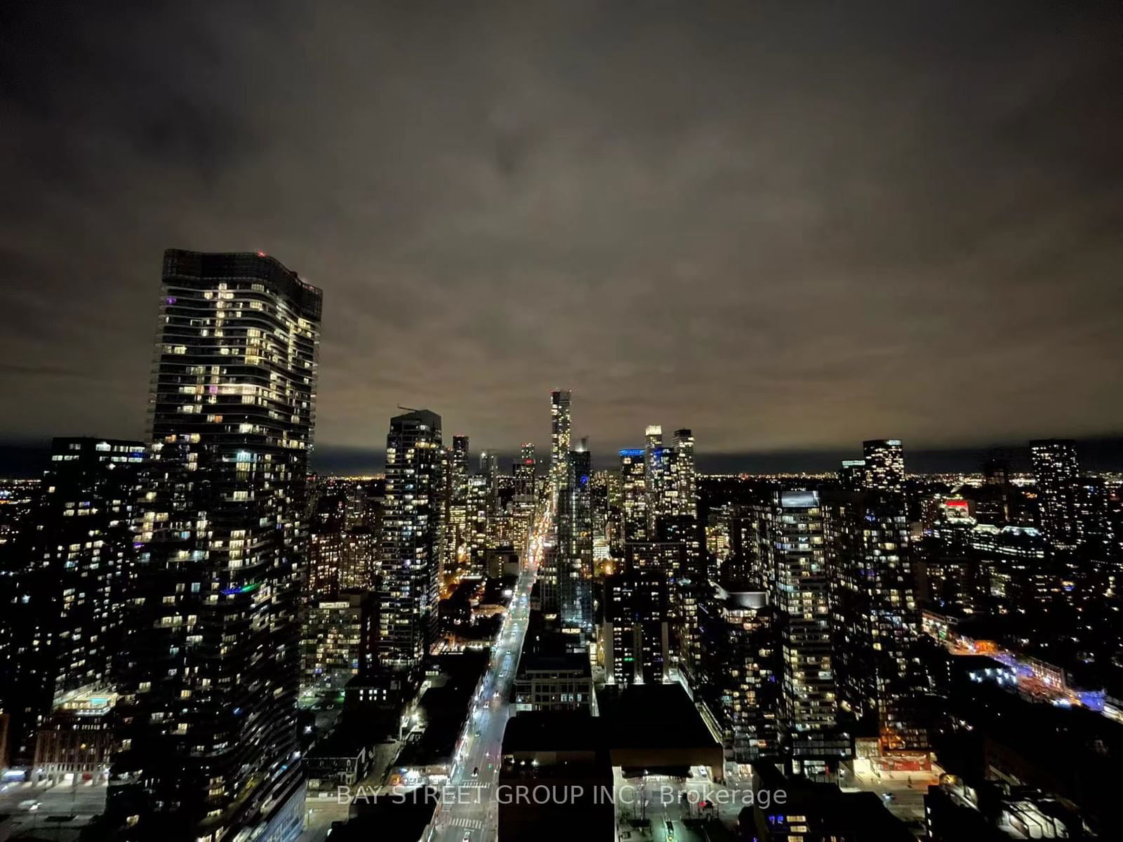 501 Yonge St, unit 4104 for rent