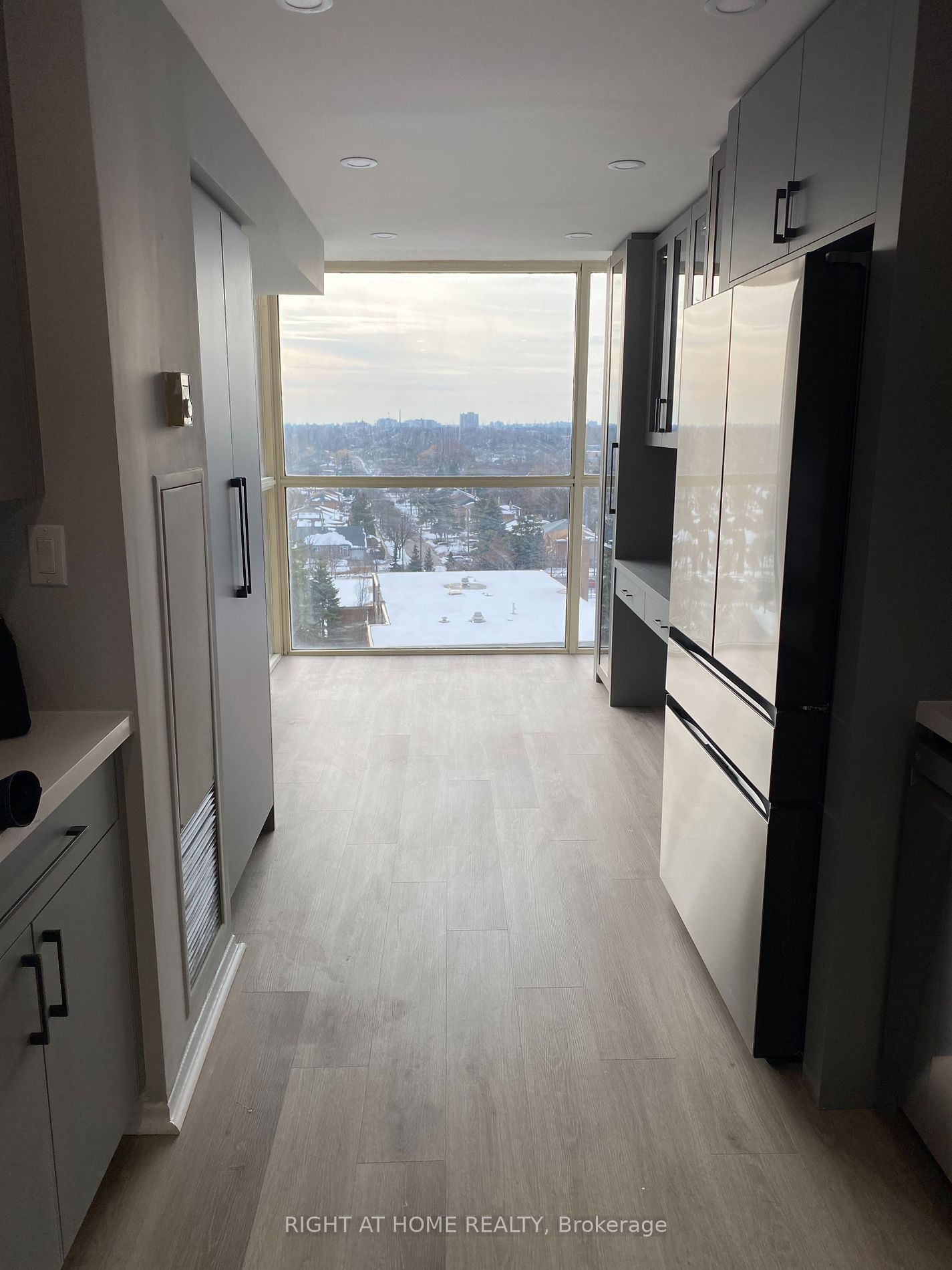 5460 YONGE St, unit 811 for rent