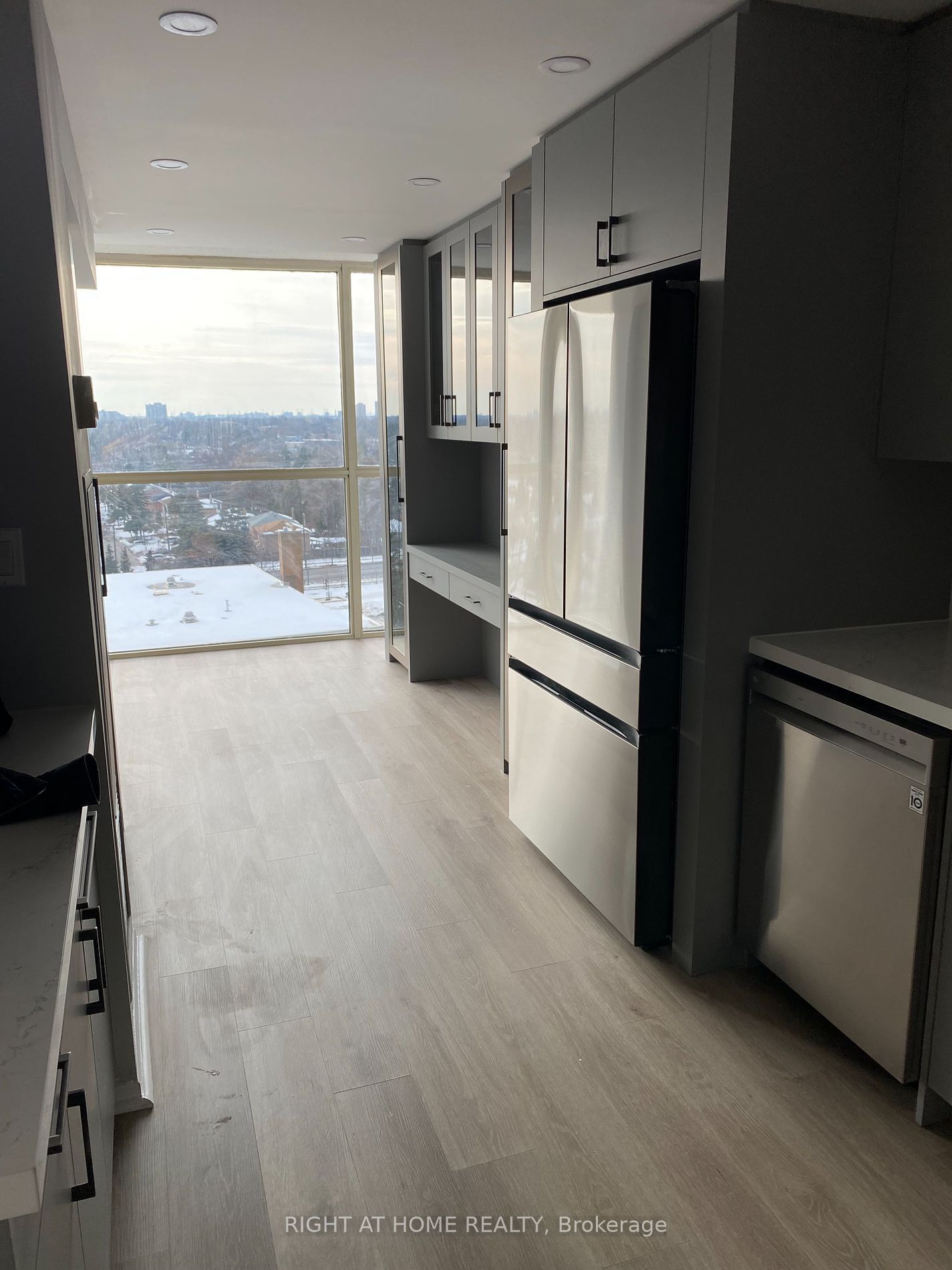 5460 YONGE St, unit 811 for rent