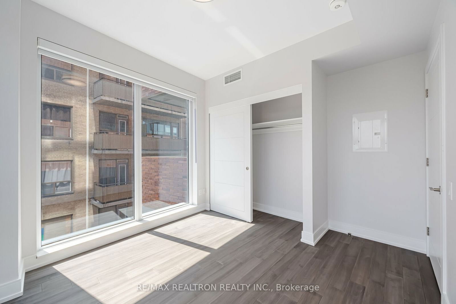 2525 Bathurst St, unit 703 for rent