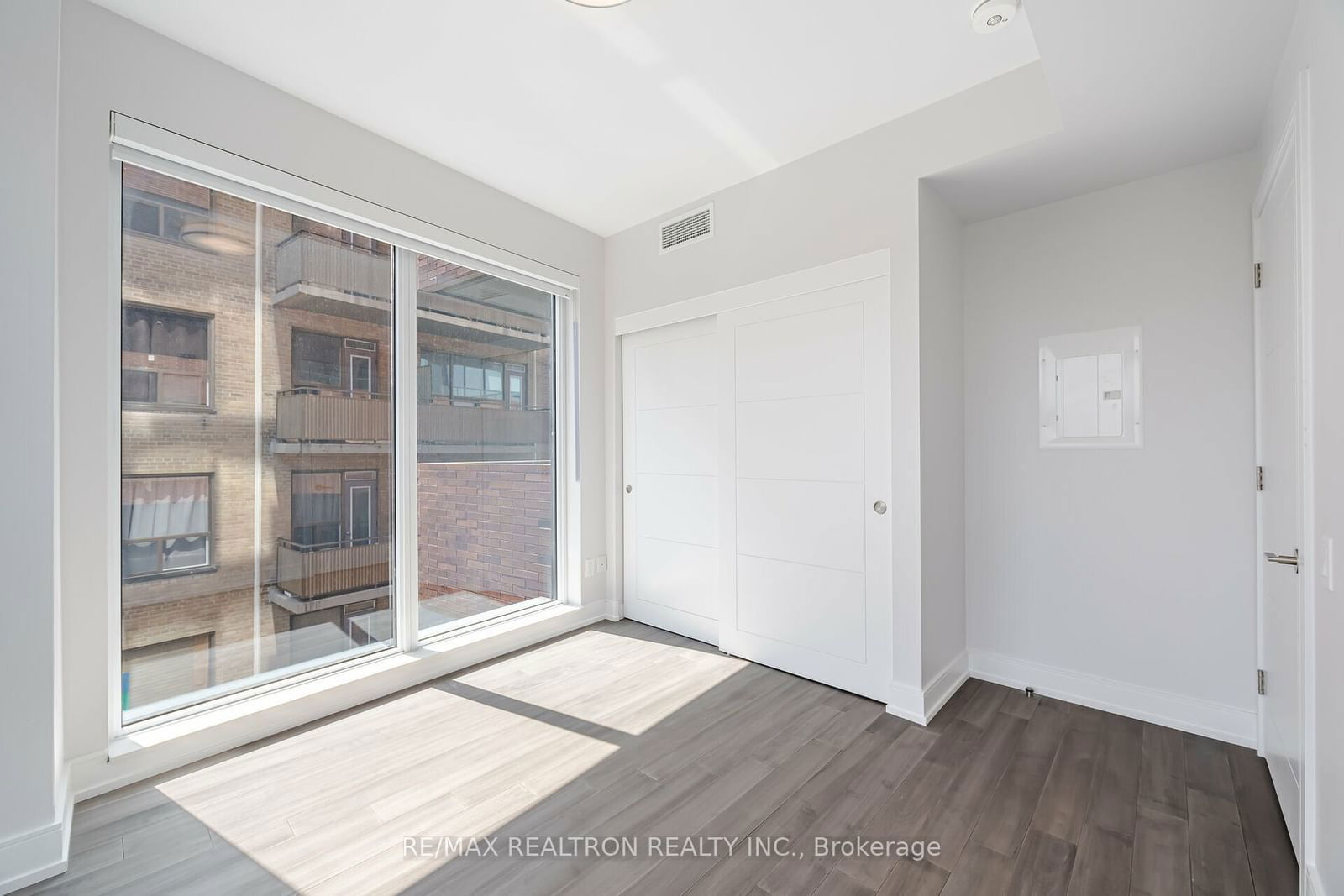 2525 Bathurst St, unit 703 for rent