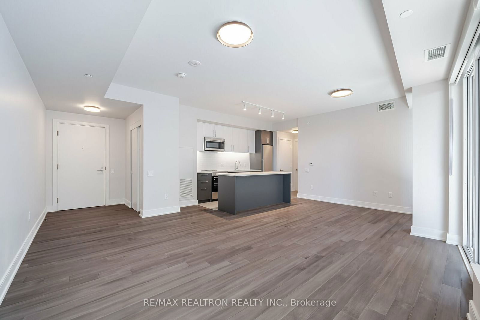 2525 Bathurst St, unit 703 for rent