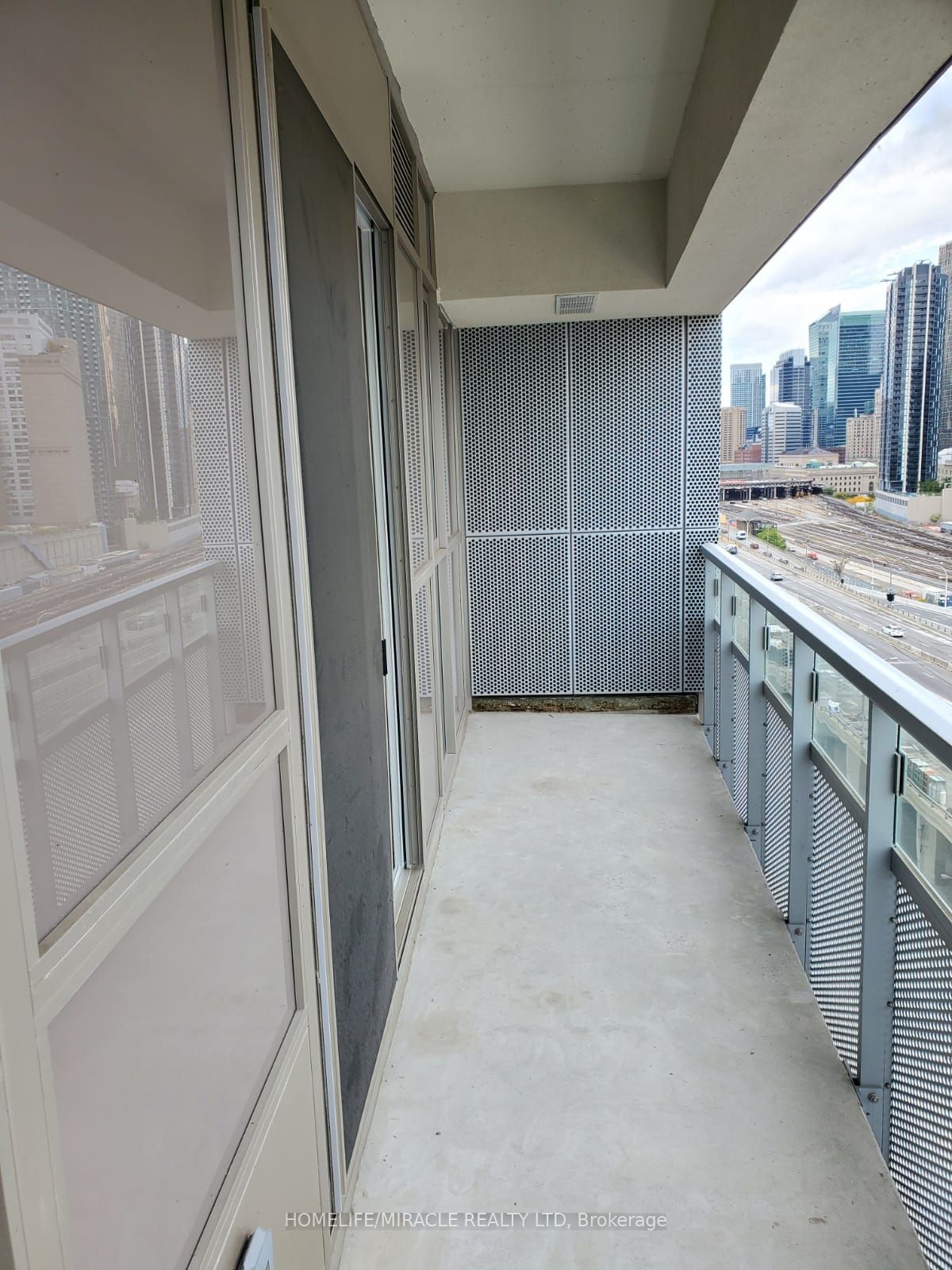 15 Lower Jarvis St, unit 1012 for rent