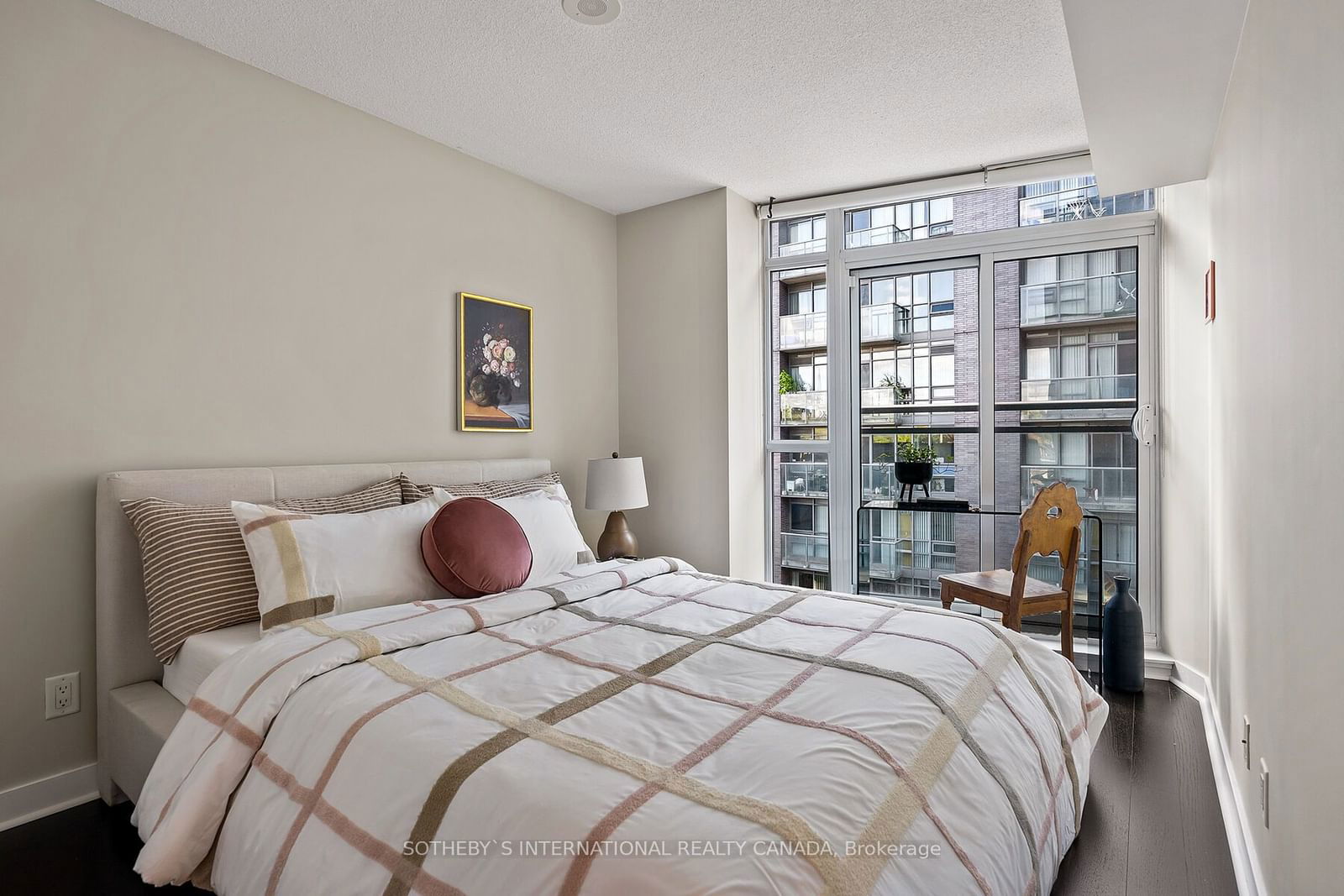 1169 Queen St W, unit 419 for sale