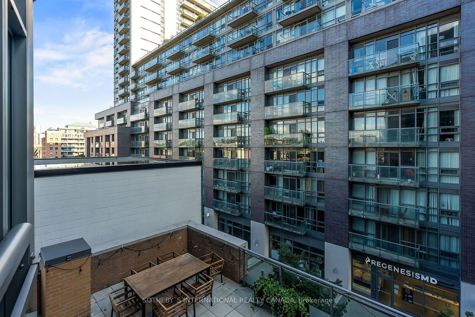 1169 Queen St W, unit 419 for sale