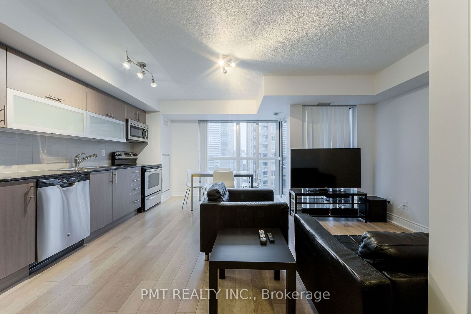 28 Ted Rogers Way, unit 1508 for rent