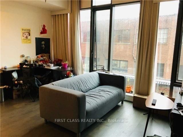 560 King St W, unit 212 for rent