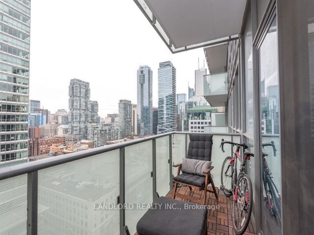 8 Mercer St, unit 1812 for rent