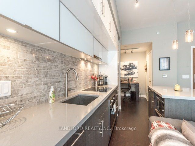 8 Mercer St, unit 1812 for rent