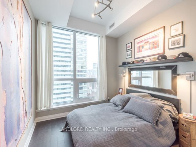 8 Mercer St, unit 1812 for rent