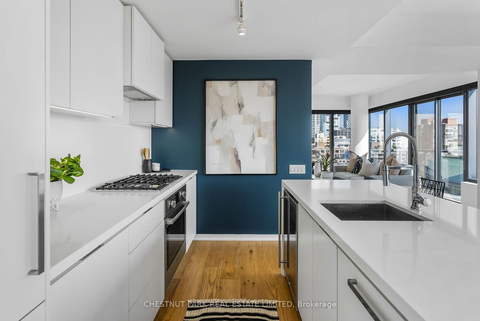 60 Colborne St, unit 1002 for sale