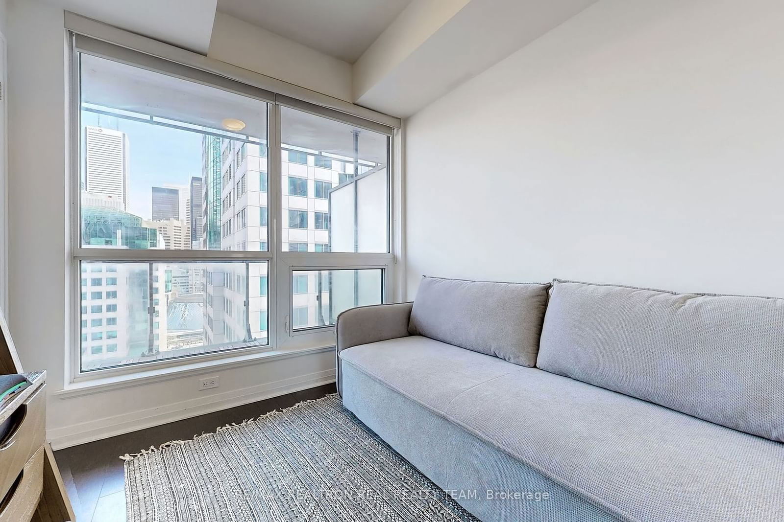 8 Mercer St, unit 1702 for rent