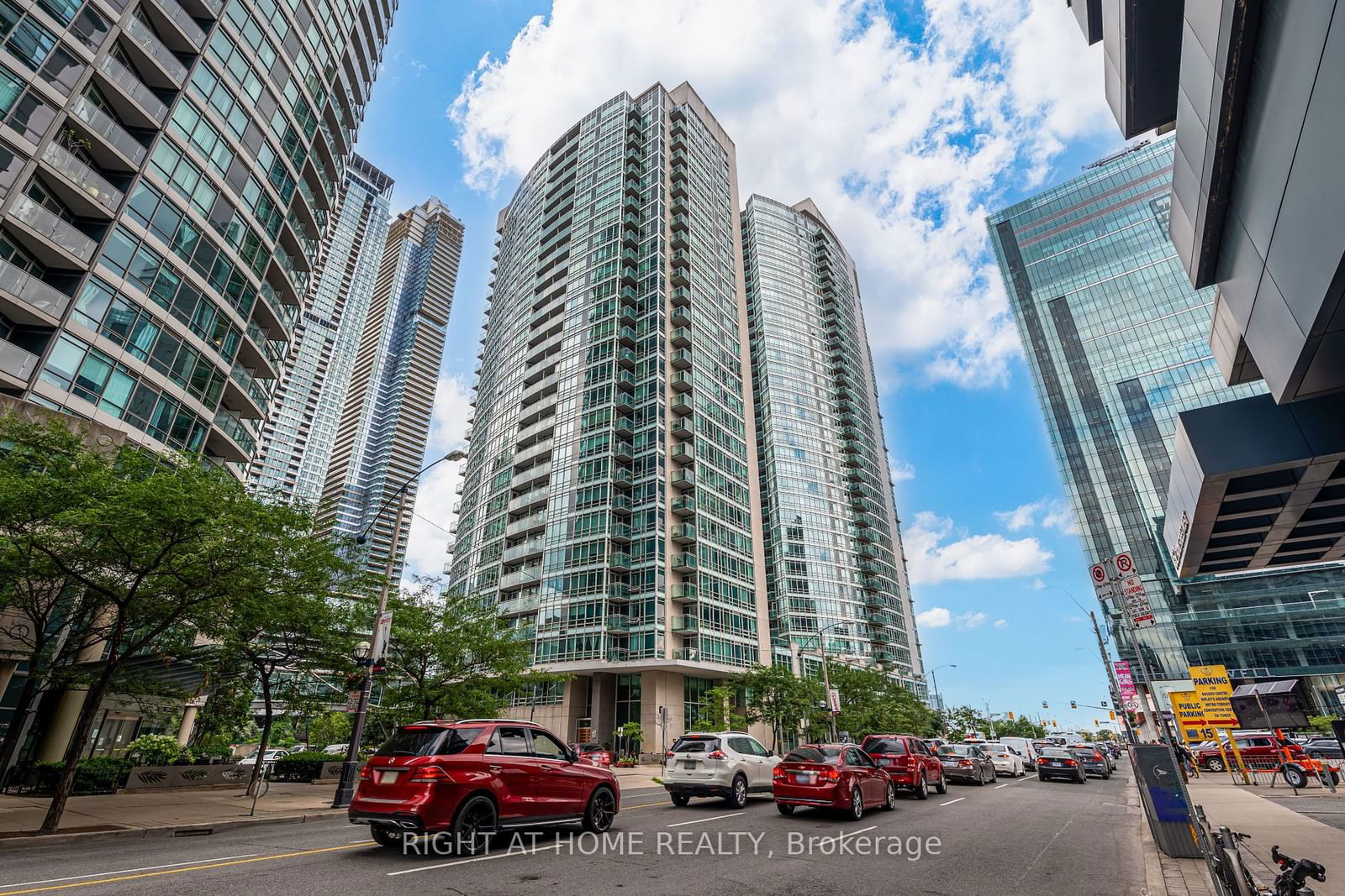 397 Front St W, unit 1103 for rent