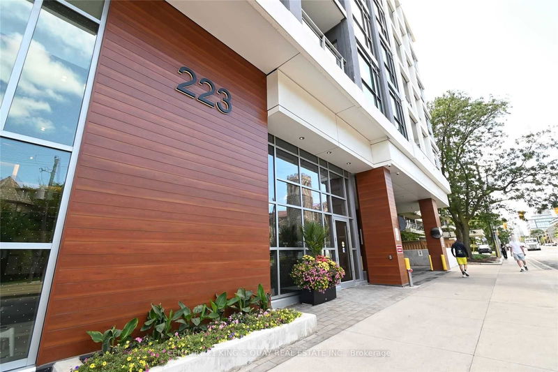 223 St Clair Ave W, unit 716 for sale