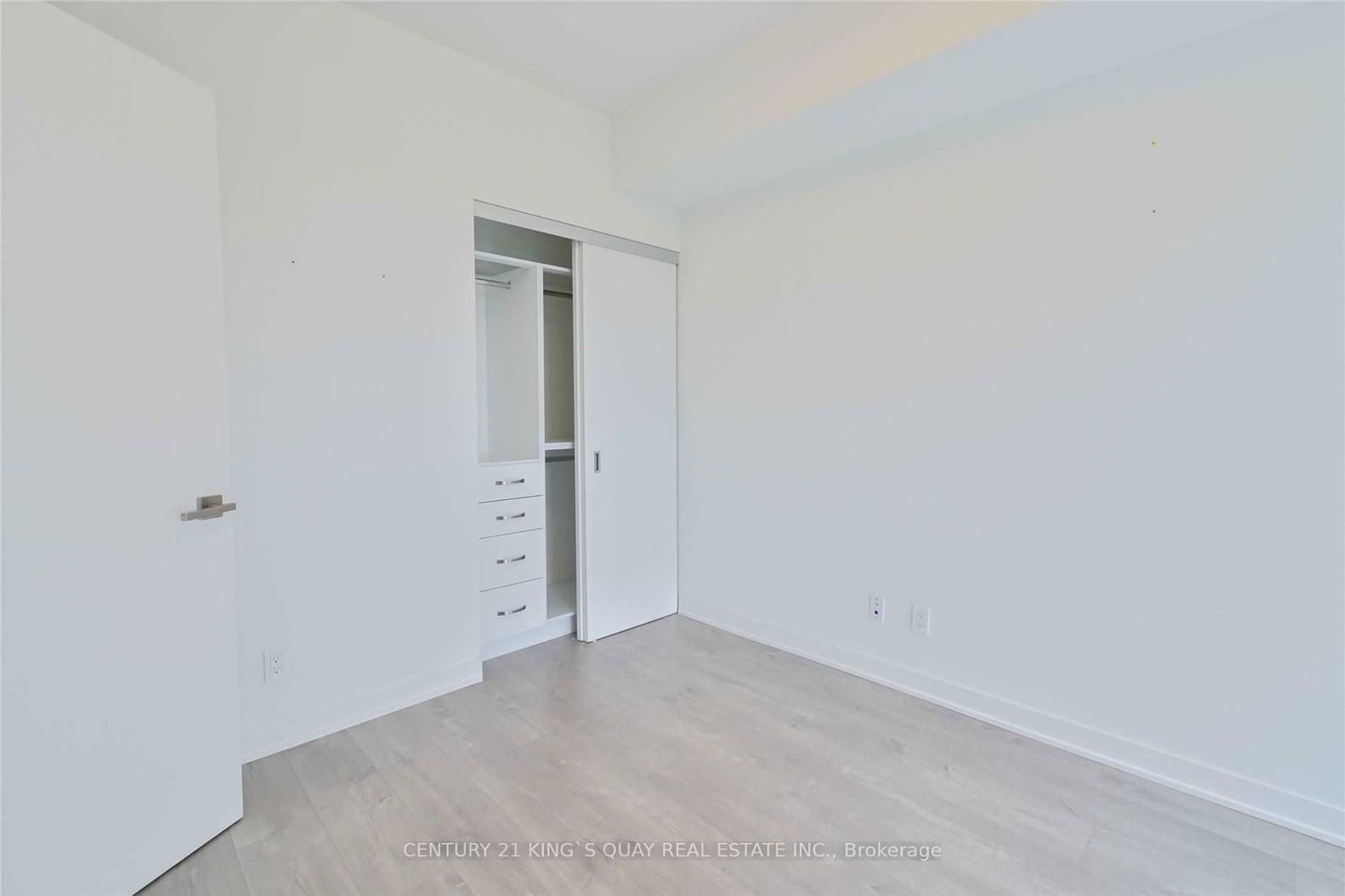 223 St Clair Ave W, unit 716 for sale