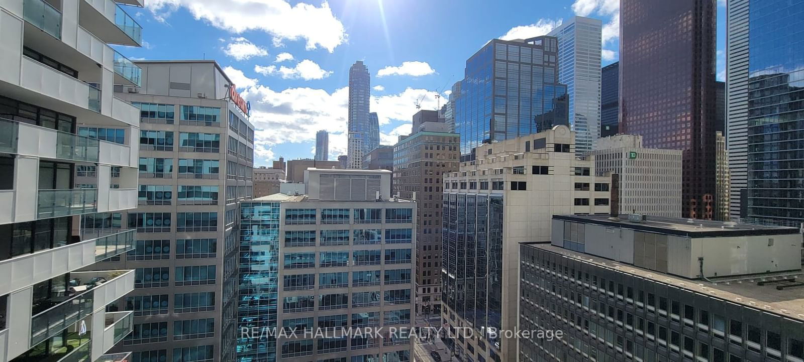 25 Richmond St E, unit 1509 for sale