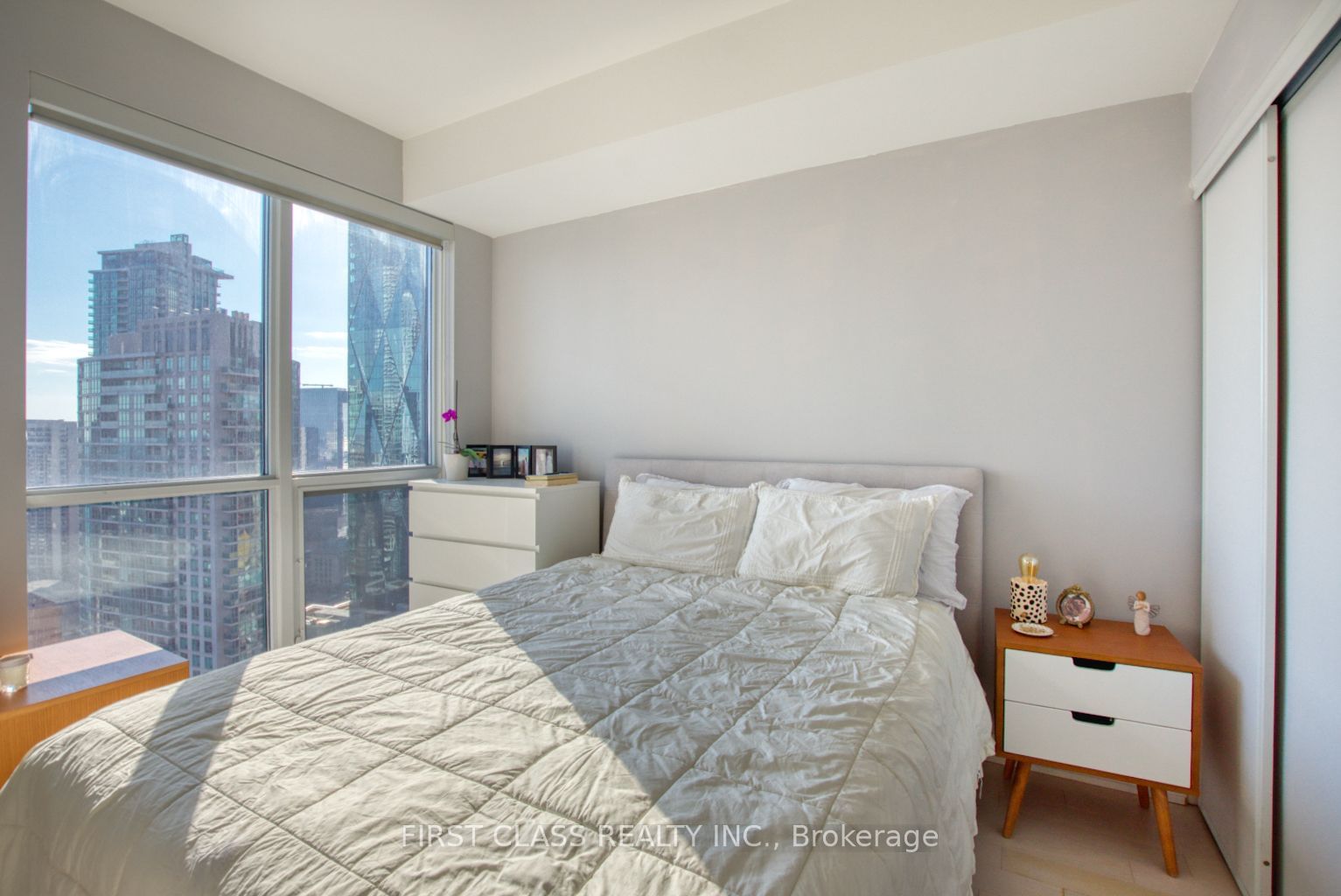 1 The Esplanade, unit 3209 for rent