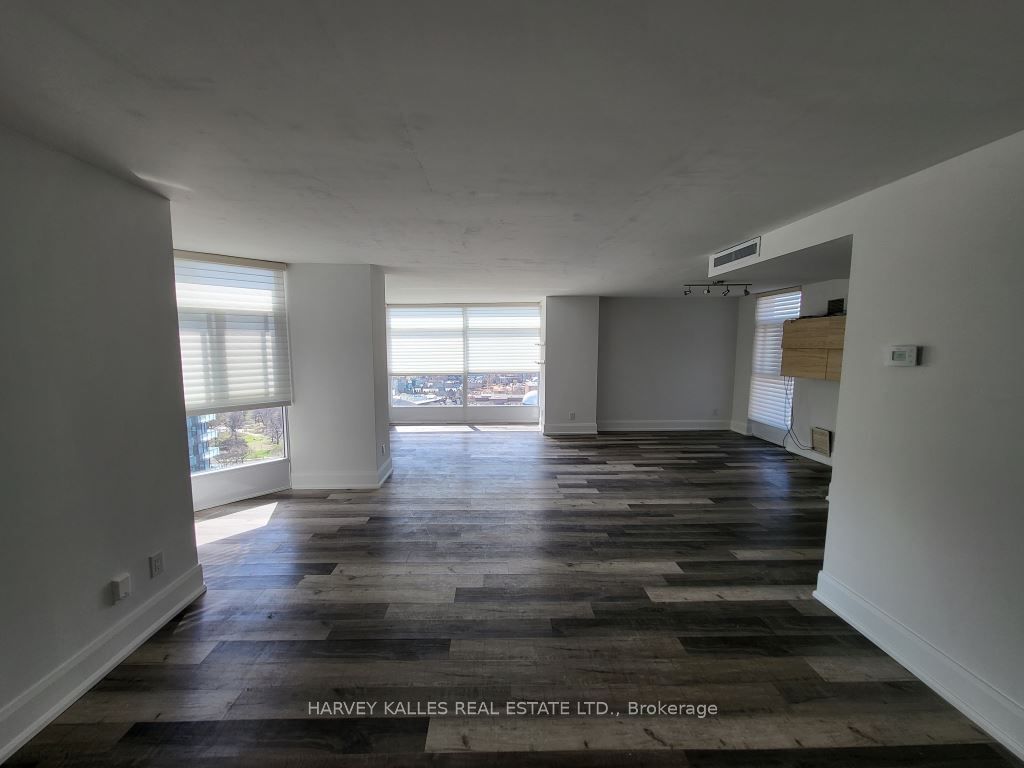 55 Charles St W, unit 2704 for rent