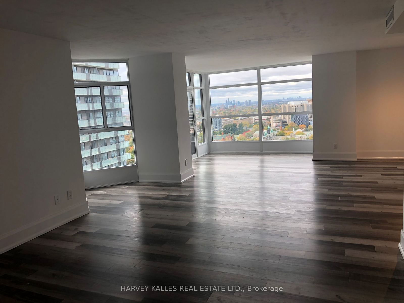 55 Charles St W, unit 2704 for rent