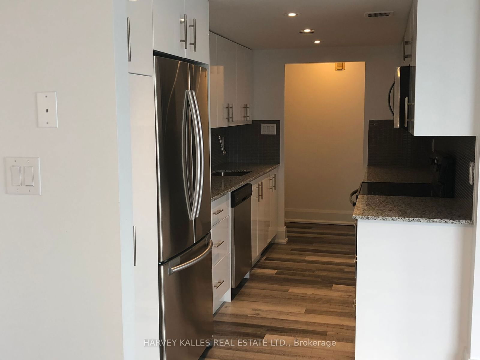 55 Charles St W, unit 2704 for rent