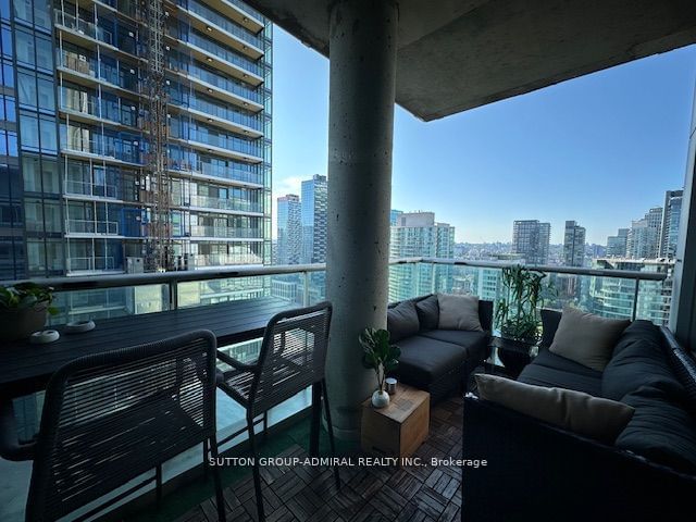 81 Navy Wharf Crt, unit 3803 for rent