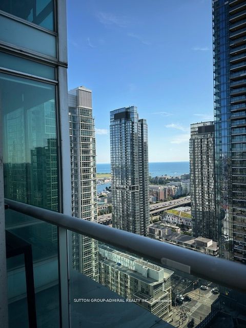 81 Navy Wharf Crt, unit 3803 for rent