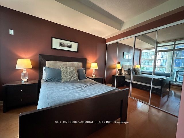 81 Navy Wharf Crt, unit 3803 for rent