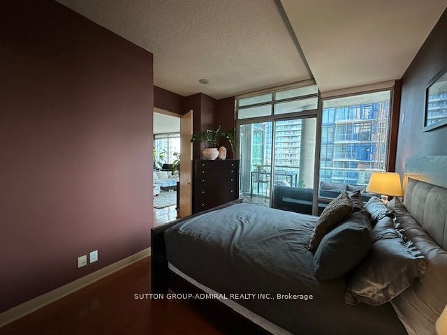 81 Navy Wharf Crt, unit 3803 for rent