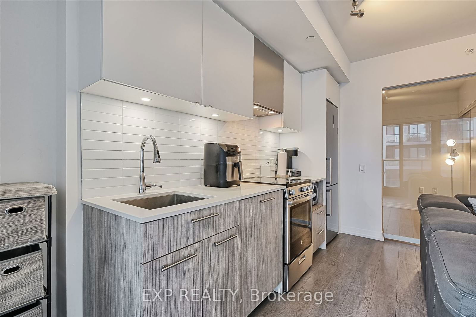 251 Jarvis St, unit 609 for sale