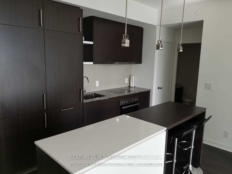 100 Harbour St, unit 6201 for rent