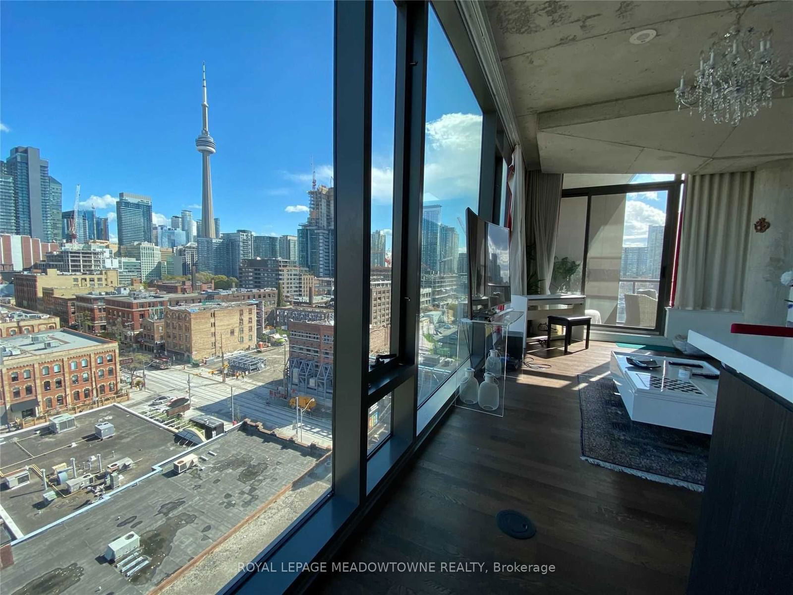 560 King St W, unit 1010 for rent