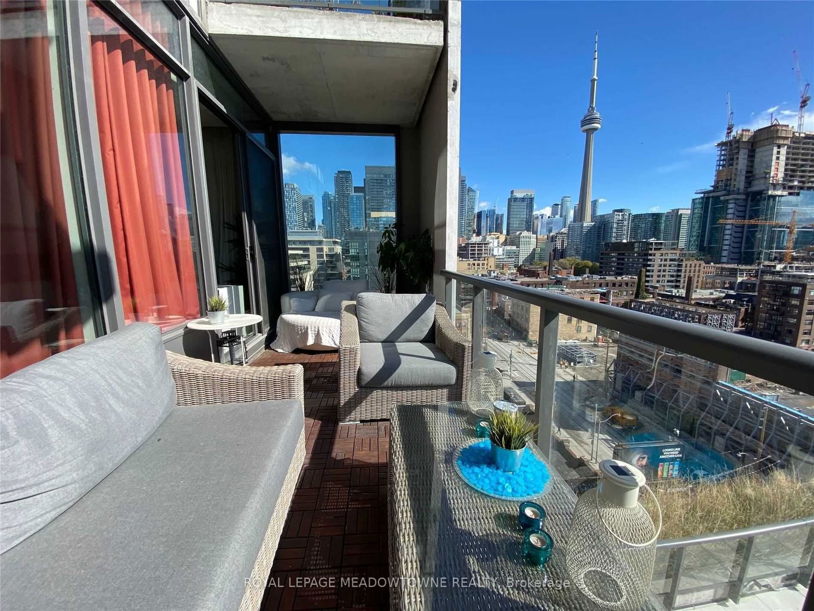 560 King St W, unit 1010 for rent