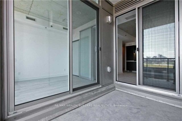 20 Minowan Miikan Lane, unit 829 for rent