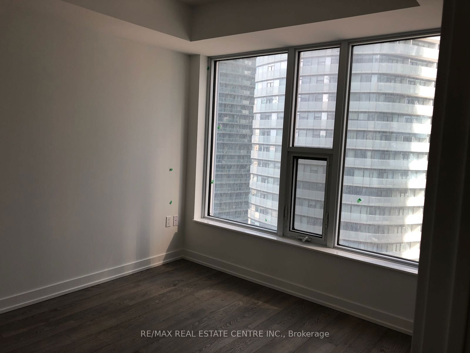 10 York St, unit 1302 for rent