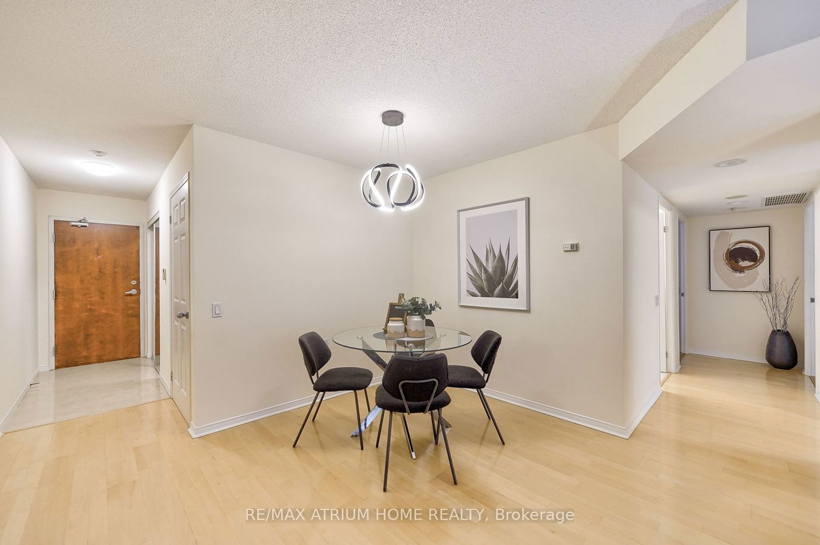 35 Finch Ave E, unit 202 for sale