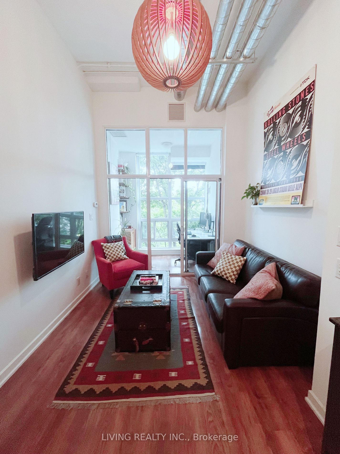 380 Macpherson Ave, unit 328 for rent