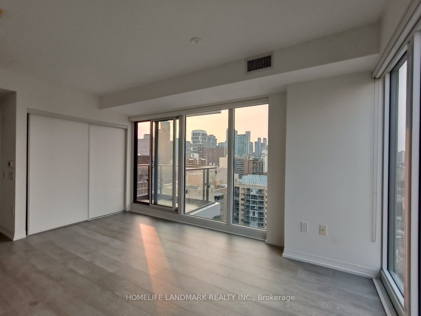 251 Jarvis St, unit 1609 for rent