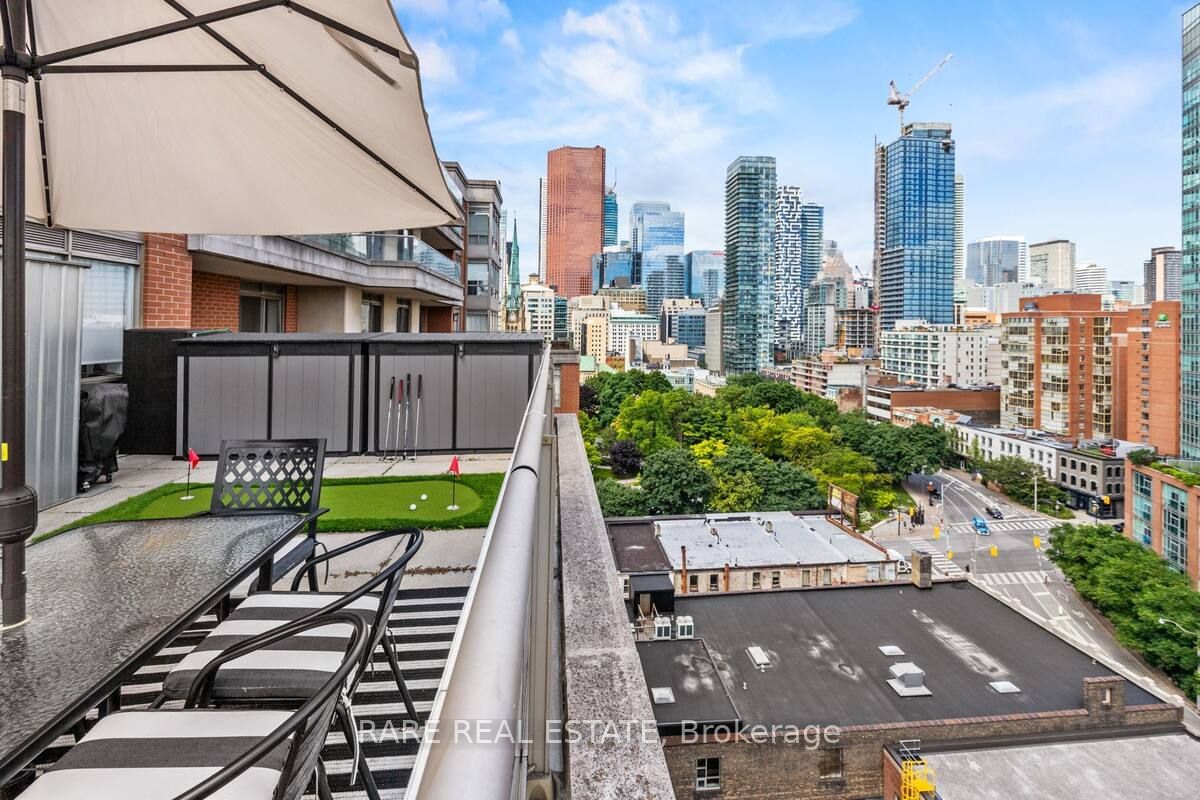 168 King St N, unit 1402 for sale