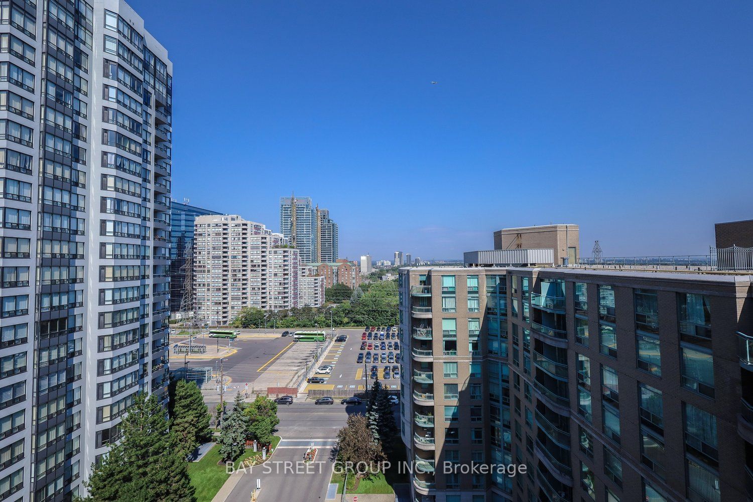 8 Pemberton Ave, unit LPH00 for rent