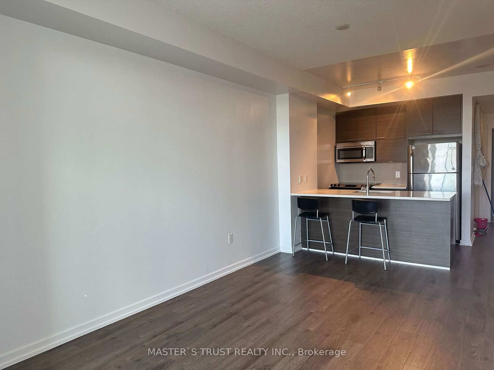 66 Forest Manor Rd, unit 1613 for rent