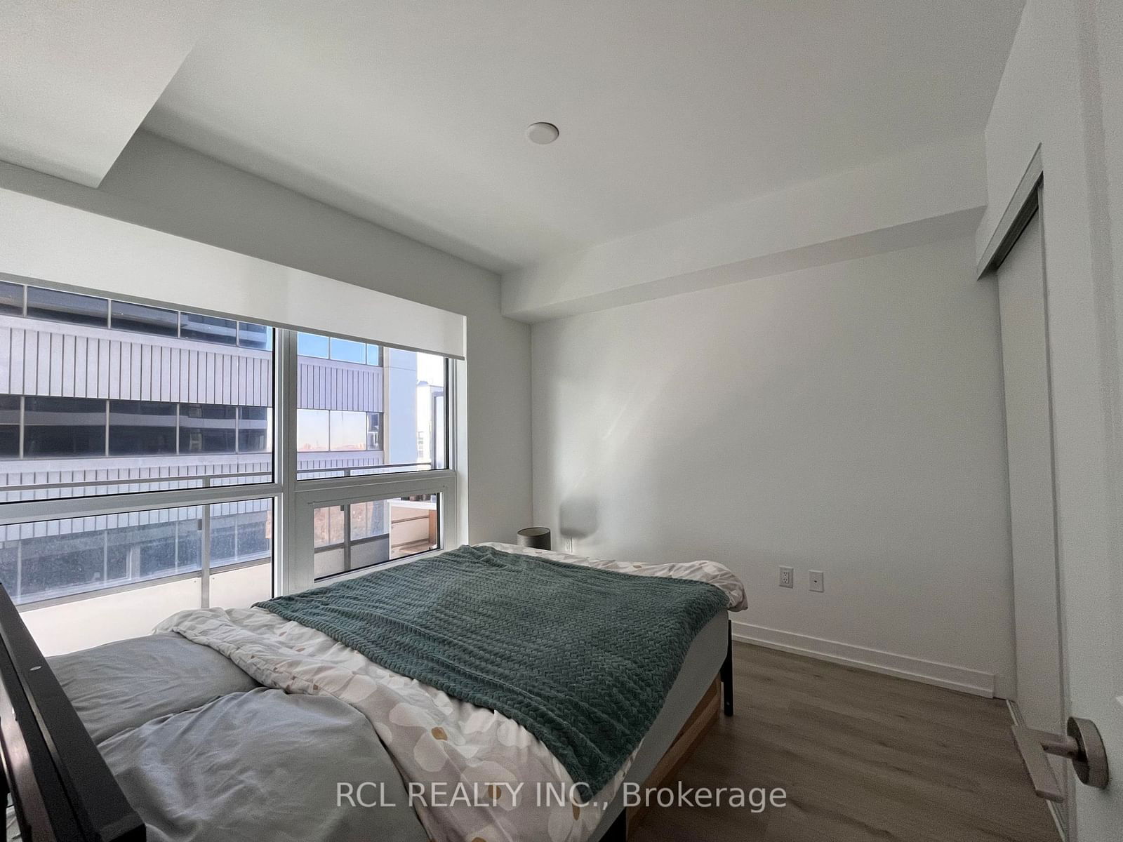 395 Bloor St E, unit 1204 for sale