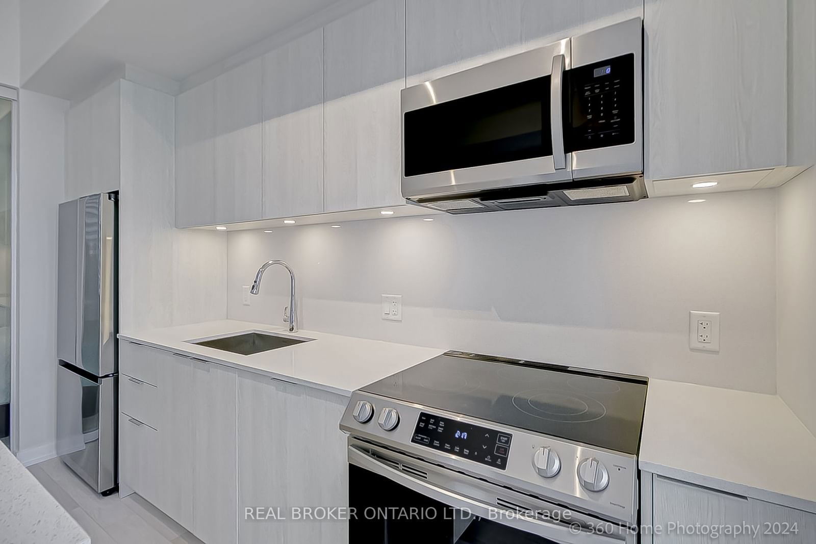 357 King St W, unit 1601 for sale