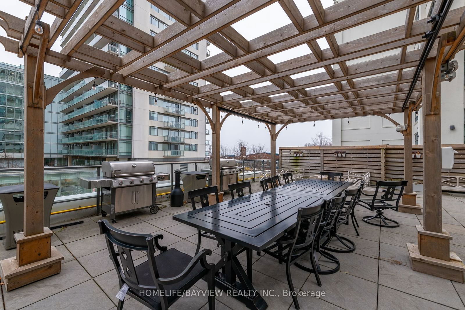 637 Lake Shore Blvd W, unit 101 for sale