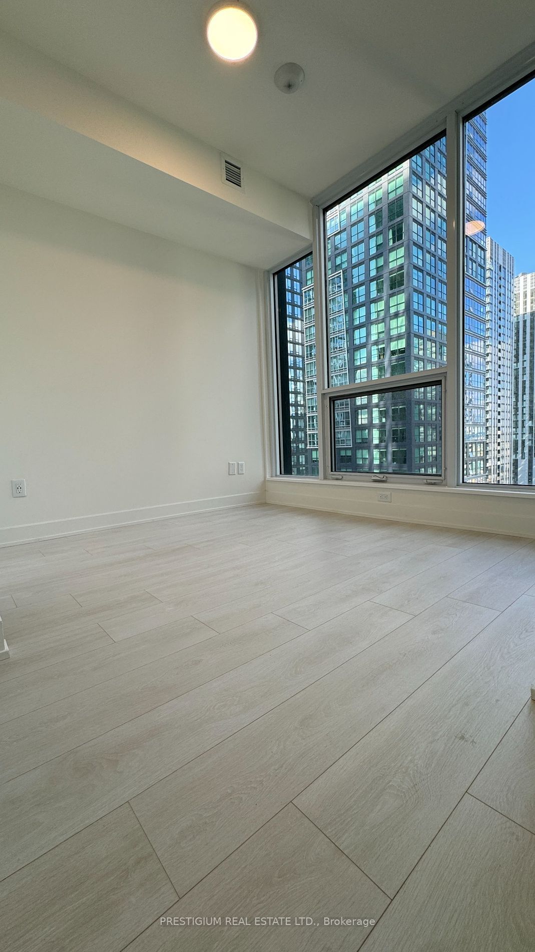 15 Mercer St, unit 2605 for rent