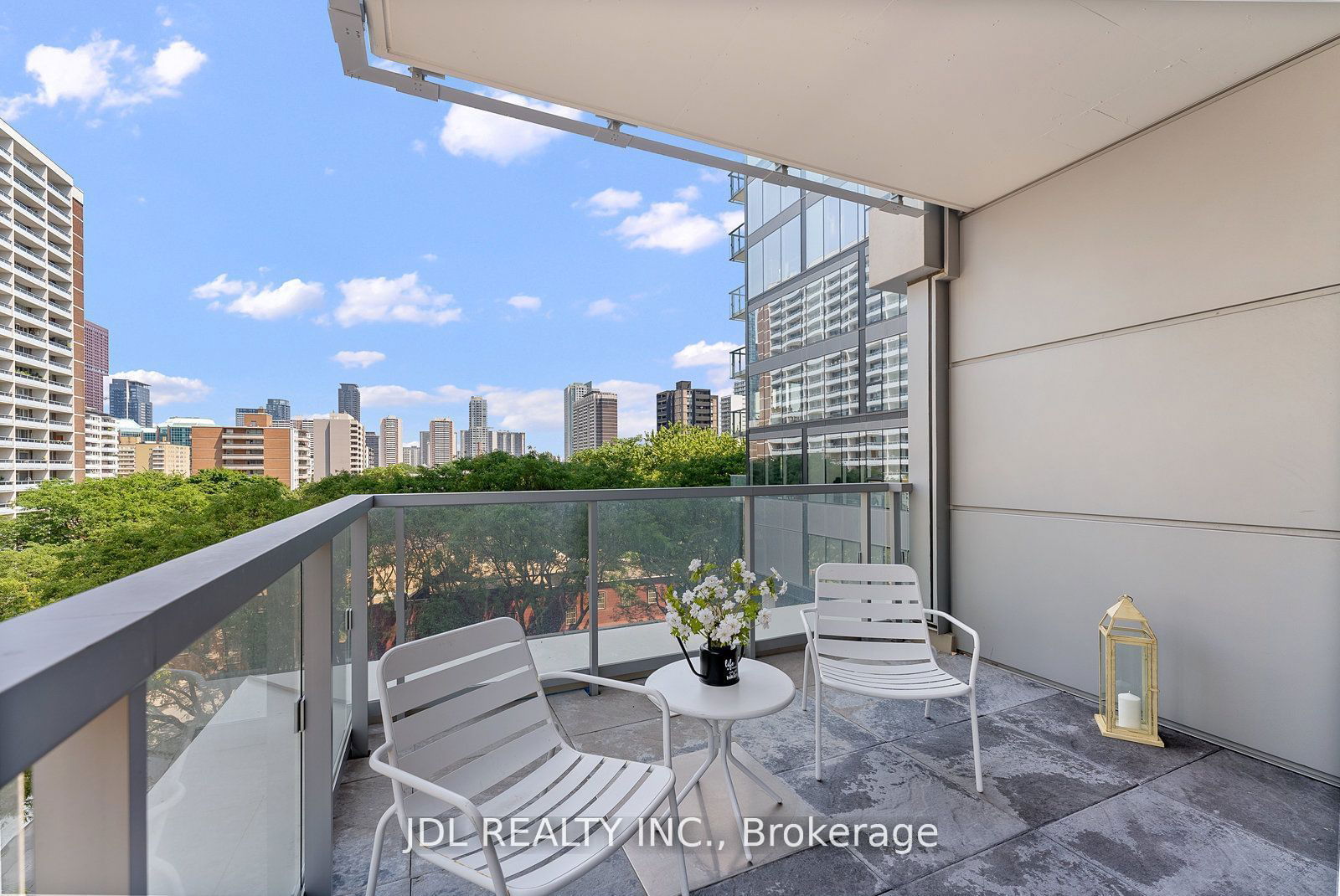 1 Gloucester St, unit 609 for sale