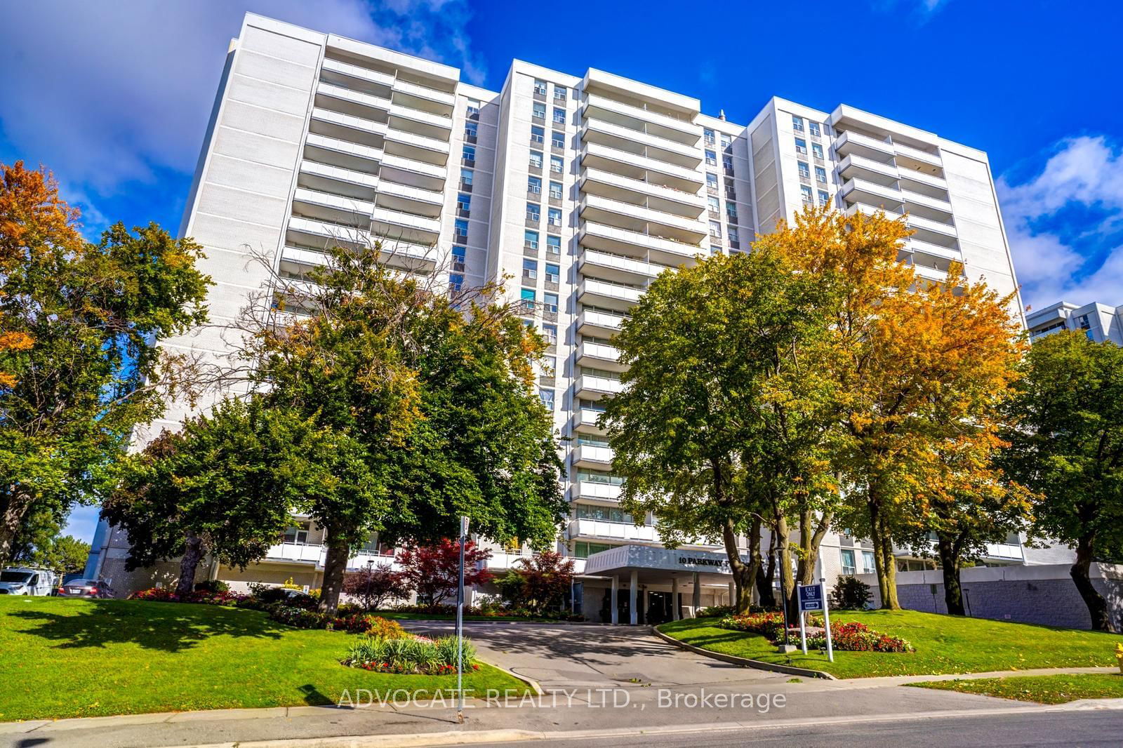 10 Parkway Forest Dr, unit 802 for sale