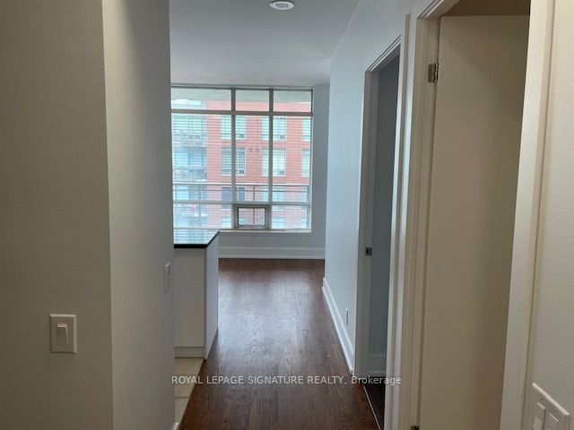 500 Queens Quay W, unit 807E for rent