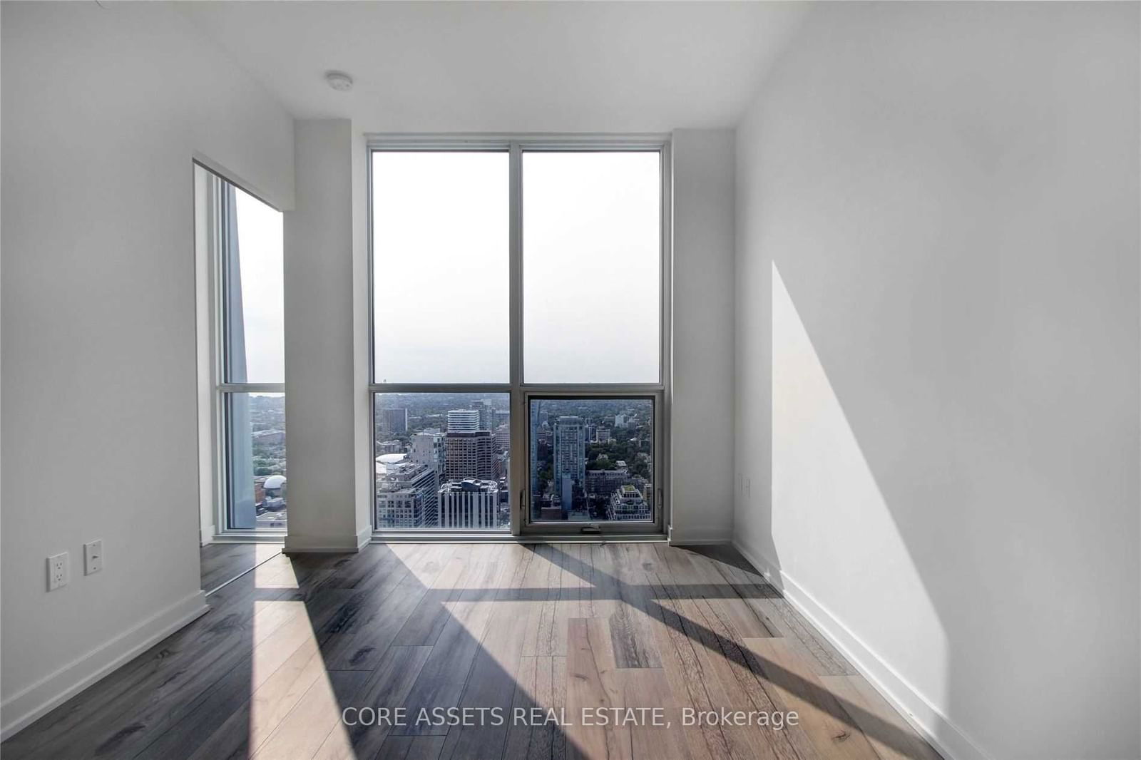 1 Yorkville Ave, unit 4304 for rent